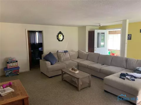704 N Cedar St, West Unity, OH 43570 photo 3