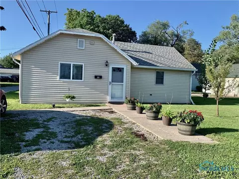 123 E Perry St, Bryan, OH 43506 photo 3