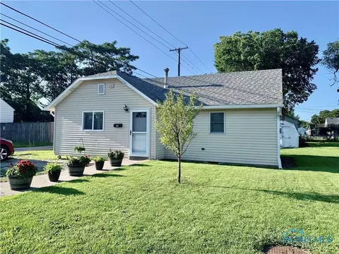 123 E Perry St, Bryan, OH 43506 photo 1