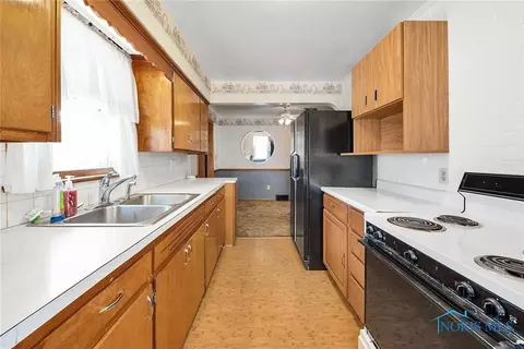 1601 Lawnview Ave, Toledo, OH 43607 photo 12