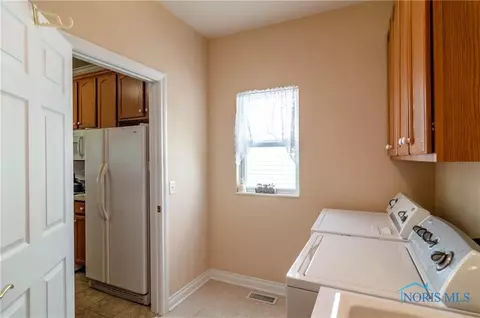 7322 Sloop Ct, Maumee, OH 43537 photo 8