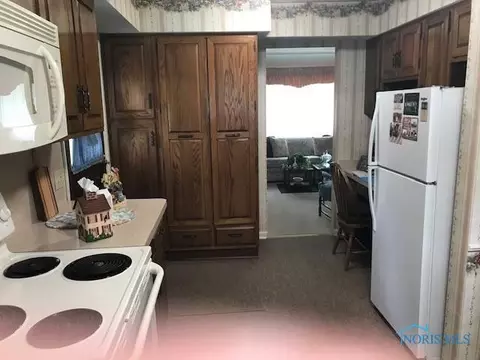 3416 Fleitz Rd, Oregon, OH 43616 photo 6
