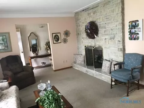 3416 Fleitz Rd, Oregon, OH 43616 photo 4