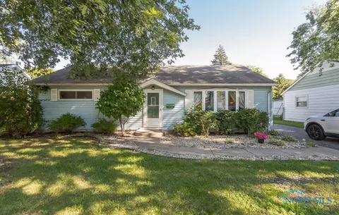 4426 Thackeray Rd, Maumee, OH 43537 photo 1