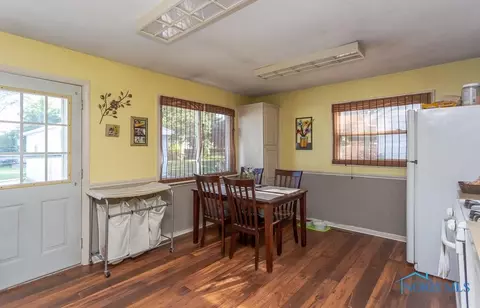 4426 Thackeray Rd, Maumee, OH 43537 photo 8
