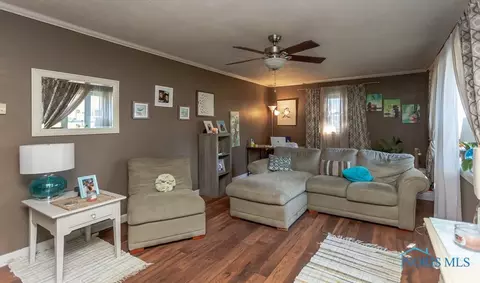 4426 Thackeray Rd, Maumee, OH 43537 photo 3