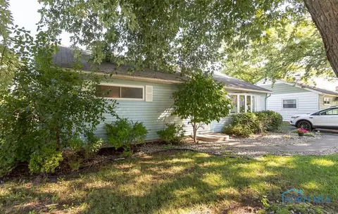4426 Thackeray Rd, Maumee, OH 43537 photo 2