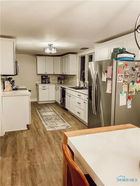 239 W Maple St, Deshler, OH 43516 photo 15