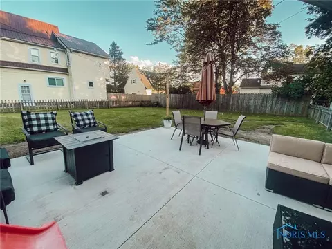 239 W Maple St, Deshler, OH 43516 photo 6
