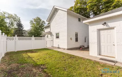 223 E Dudley St, Maumee, OH 43537 photo 25