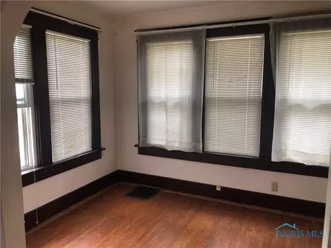 321 S Allen St, Bryan, OH 43506 photo 7