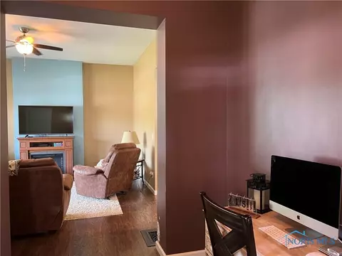 109 E River St, Antwerp, OH 45813 photo 4