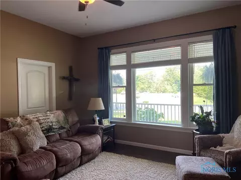 109 E River St, Antwerp, OH 45813 photo 6