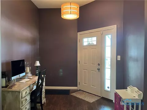109 E River St, Antwerp, OH 45813 photo 3