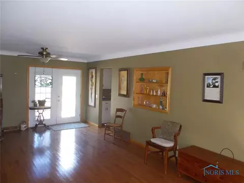 655 Pine St, Wauseon, OH 43567 photo 4