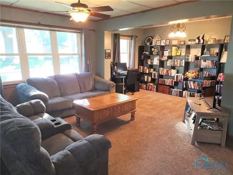 19 Liberty St, Leipsic, OH 45856 photo 4