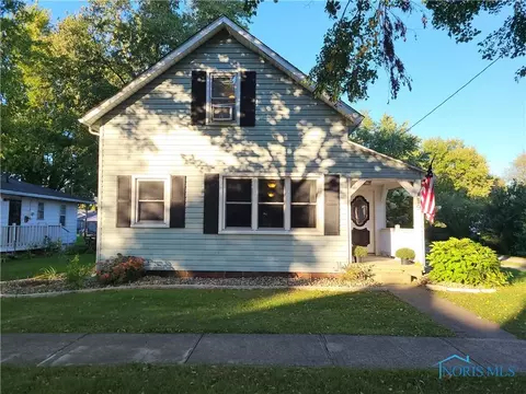 19 Liberty St, Leipsic, OH 45856 photo 2