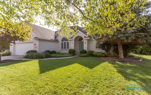 8943 White Eagle E, Sylvania, OH 43560 photo 1