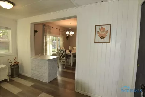 608 Cherry St, Genoa, OH 43430 photo 2
