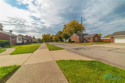 320 Ormond Dr, Toledo, OH 43608 photo 34