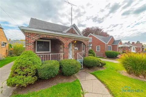 320 Ormond Dr, Toledo, OH 43608 photo 2