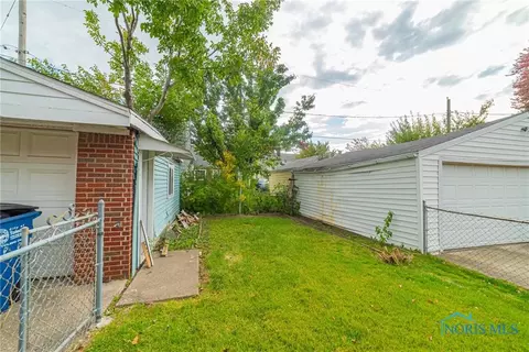 320 Ormond Dr, Toledo, OH 43608 photo 32