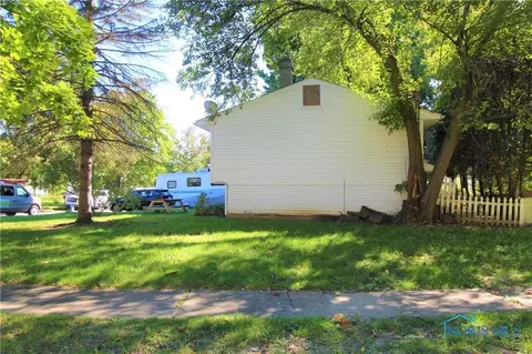 717 Nancy Dr, Toledo, OH 43607 photo 18