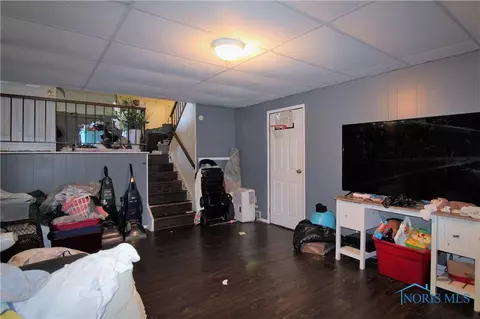 717 Nancy Dr, Toledo, OH 43607 photo 8