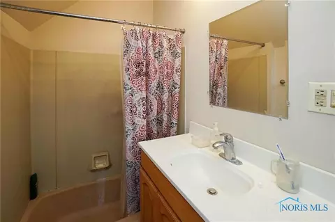 236 E South St, Mccomb, OH 45858 photo 25