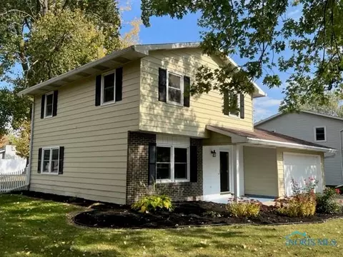 401 Fairview Dr, Bryan, OH 43506 photo 2