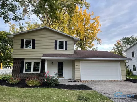 401 Fairview Dr, Bryan, OH 43506 photo 1