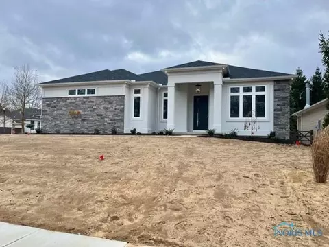 1735 Deer Trail Dr, Toledo, OH 43615