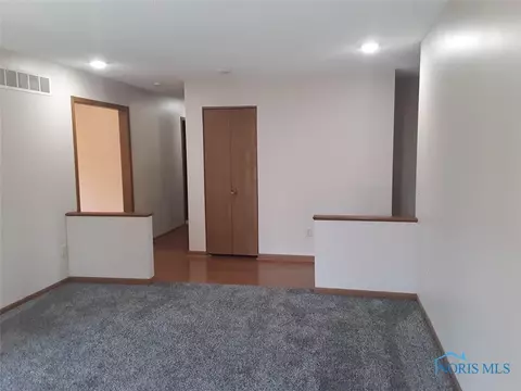 3741 Farmbrook Dr, Sylvania, OH 43560 photo 13