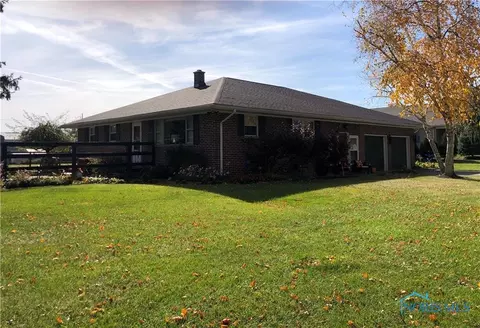 20 Crestview Dr, Tiffin, OH 44883 photo 3