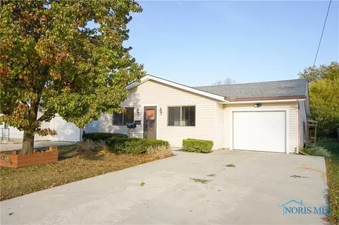 2015 Washington Ave, Findlay, OH 45840