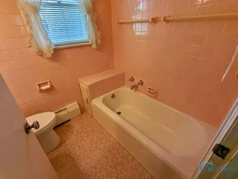 412 Main St, Genoa, OH 43430 photo 6