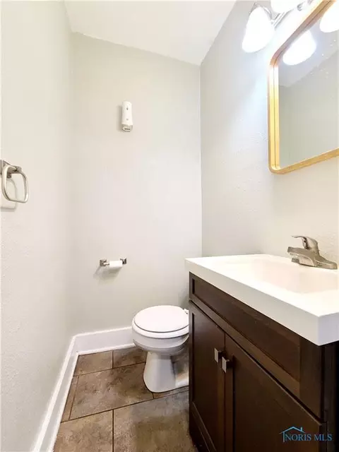 504 S Main St, Bryan, OH 43506 photo 12