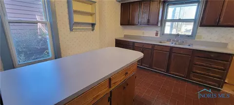 113 S 5th St, Upper Sandusky, OH 43351 photo 6