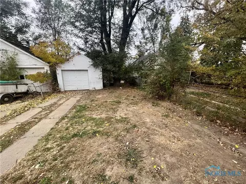 813 Evesham Ave, Toledo, OH 43607 photo 2