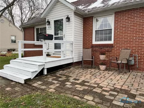 123 Elm Dr, Bryan, OH 43506 photo 2