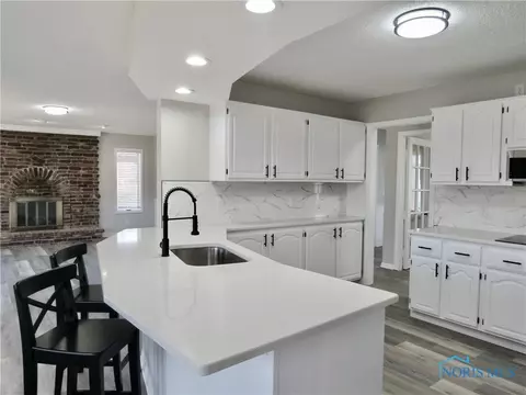 2604 Springmill Rd, Findlay, OH 45840 photo 3
