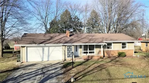 23749 W Hellwig Rd, Genoa, OH 43430 photo 1