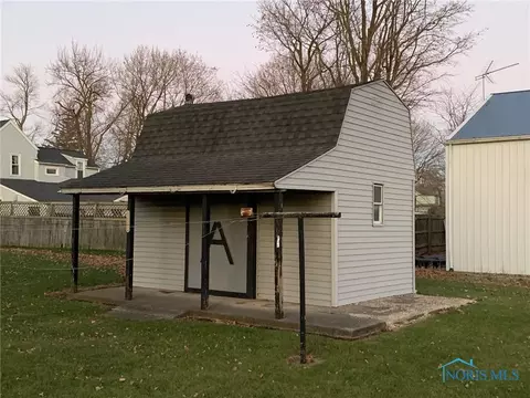 103 S Main St, Edon, OH 43518 photo 8