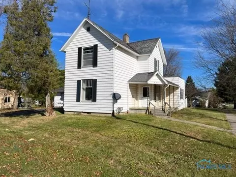 519 Mill St, Leipsic, OH 45856 photo 2