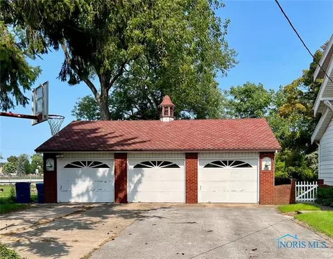 545 Adams Ave, Huron, OH 44839 photo 2