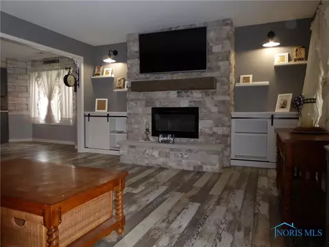 303 Primrose Ln, Archbold, OH 43502 photo 5