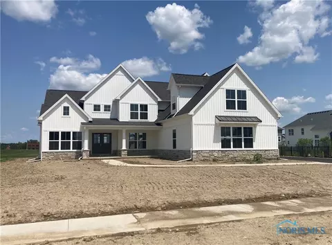 106 Old Dover Rd, Perrysburg, OH 43551