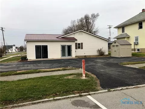 105 E Oak St, Payne, OH 45880 photo 5