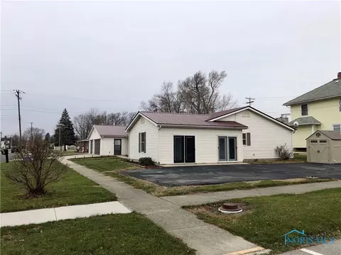 105 E Oak St, Payne, OH 45880 photo 4