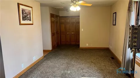 105 E Oak St, Payne, OH 45880 photo 8